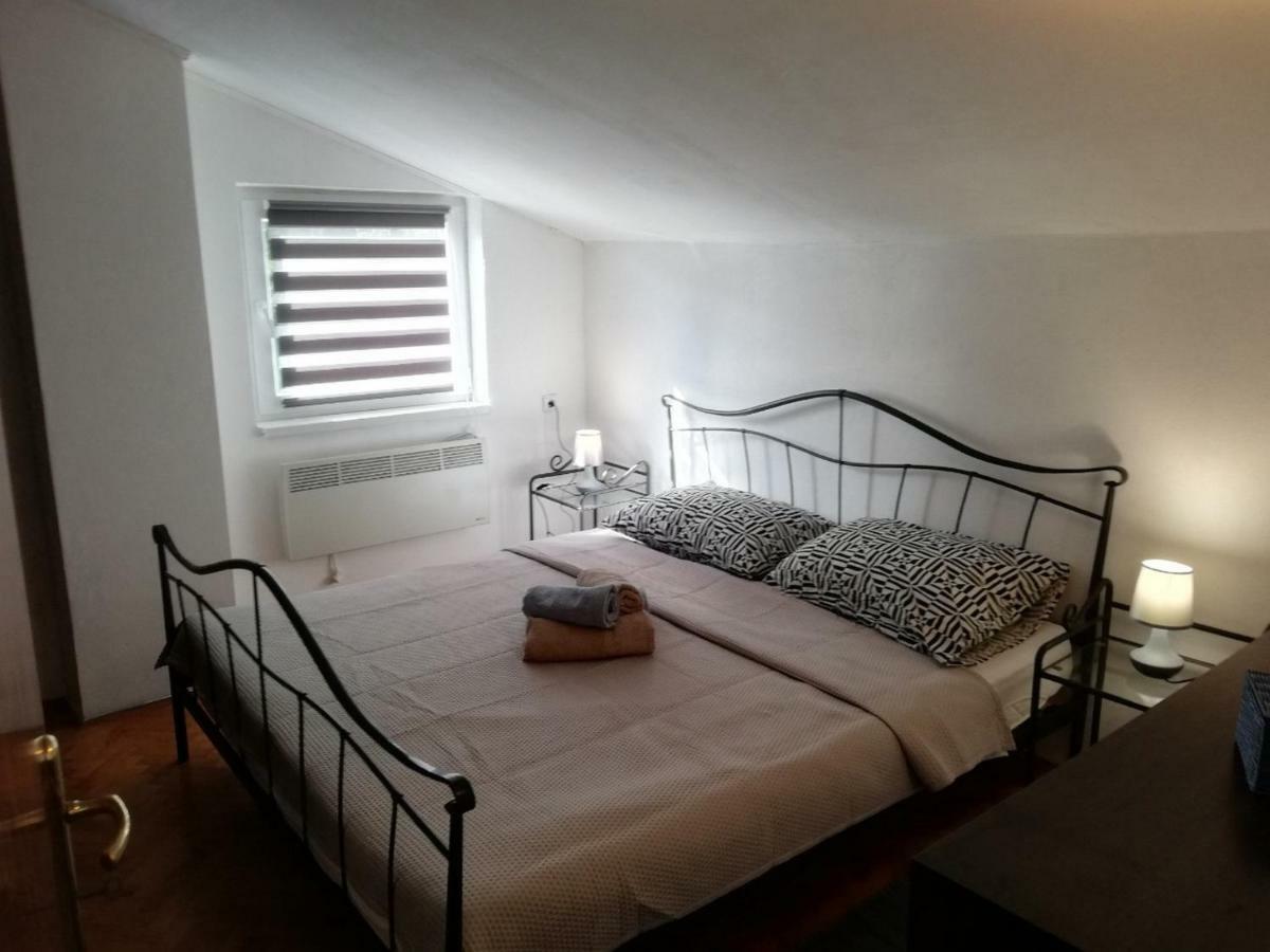 Ferienwohnung Penelope Pula Exterior foto